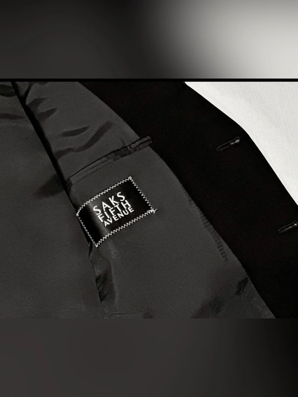 $2695 GIORGIO ARMANI MANI SUIT 48R 48 R SAKS 5TH SINGLE BREASTED BLACK 4 SZN
